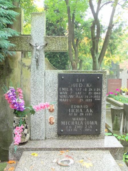 Zdjęcie grobu Emilia Żmudzka (2)