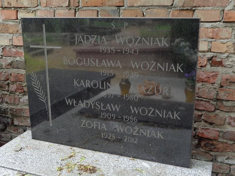 Zdjęcie grobu Jadzia Woźniak (2)
