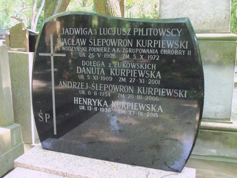 Zdjęcie grobu Henryka Kurpiewska (2)