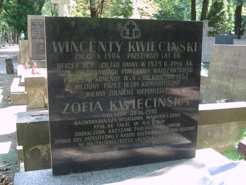 Zdjęcie grobu Jacek Kwieciński (2)