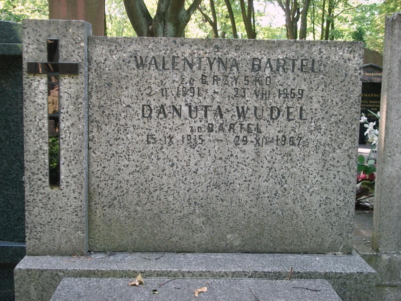 Zdjęcie grobu Walentyna Bartel (2)
