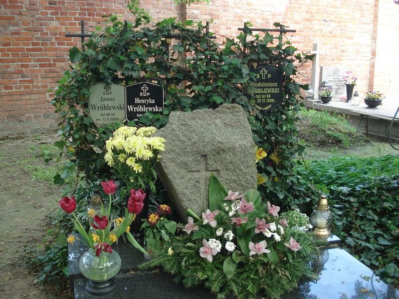 Zdjęcie grobu Janusz Wróblewski (1)