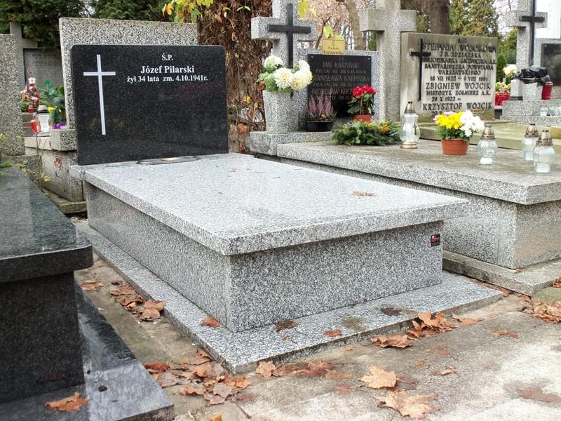 Zdjęcie grobu Józef Pilarski (1)