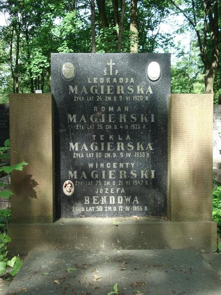 Zdjęcie grobu Józefa Bendowa (2)