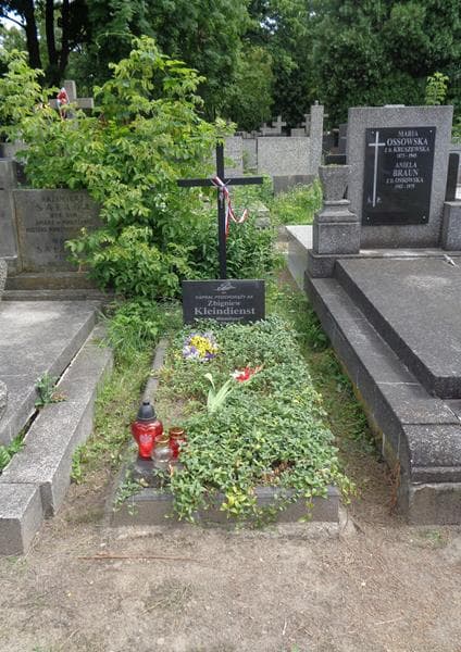 Zdjęcie grobu Zbigniew Kleindienst (1)