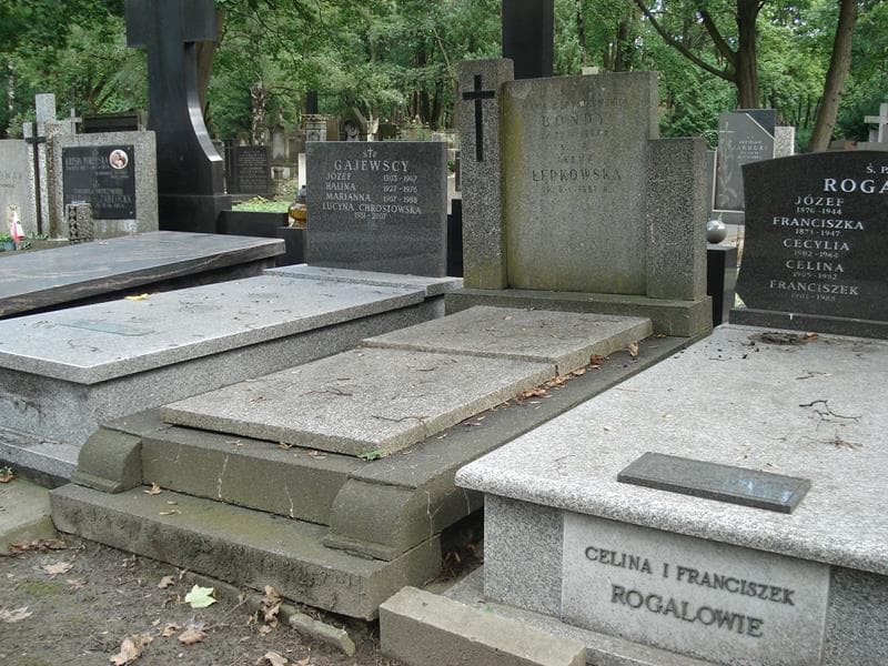 Zdjęcie grobu Maria Bondy (1)