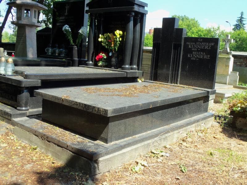 Zdjęcie grobu Kuśnierzowie (1)