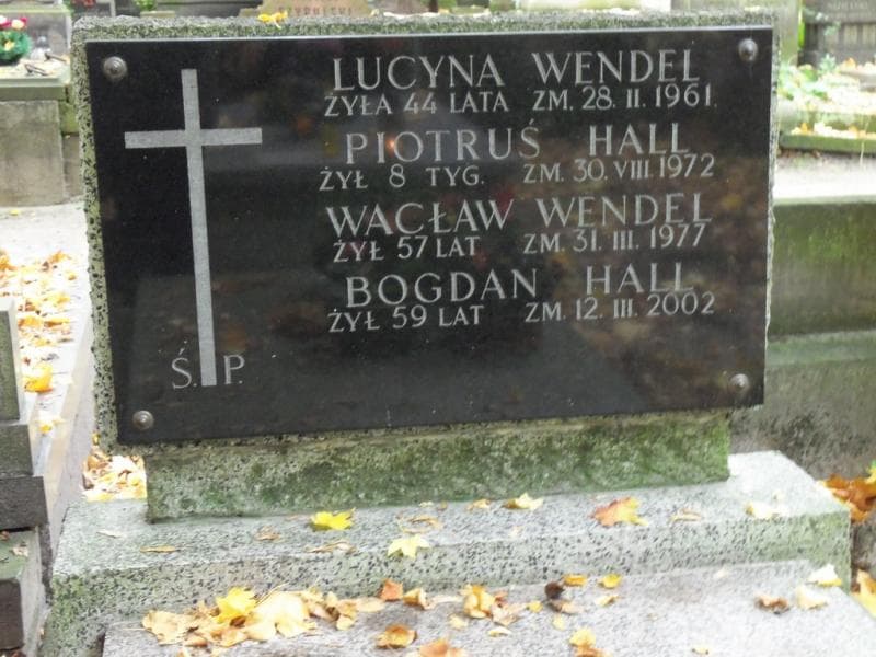 Zdjęcie grobu Bogdan Hall (2)