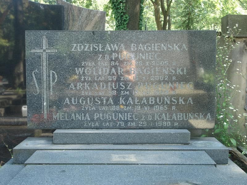 Zdjęcie grobu Wolidar Bagieński (2)