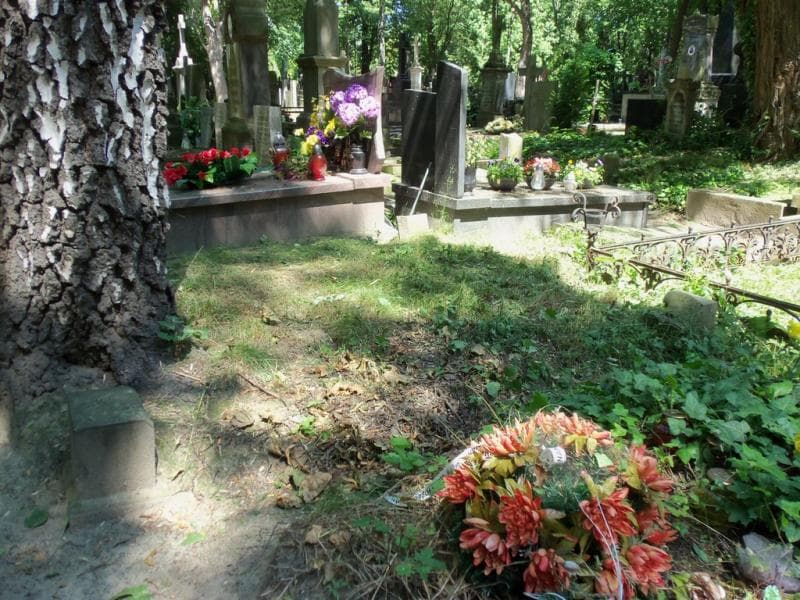 Zdjęcie grobu Anonim (1)