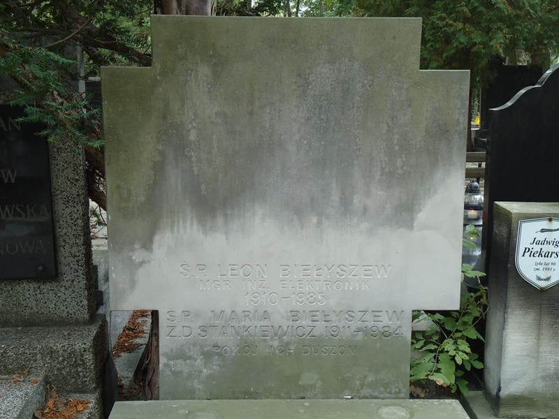Zdjęcie grobu Leon Biełyszew (2)