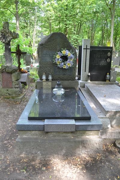 Zdjęcie grobu Walery Iwanowski (1)
