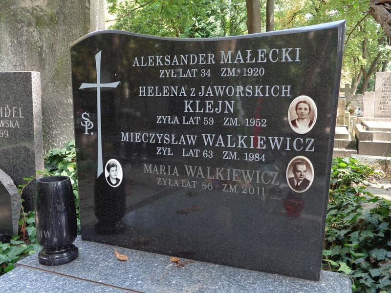 Zdjęcie grobu Maria Walkiewicz (2)