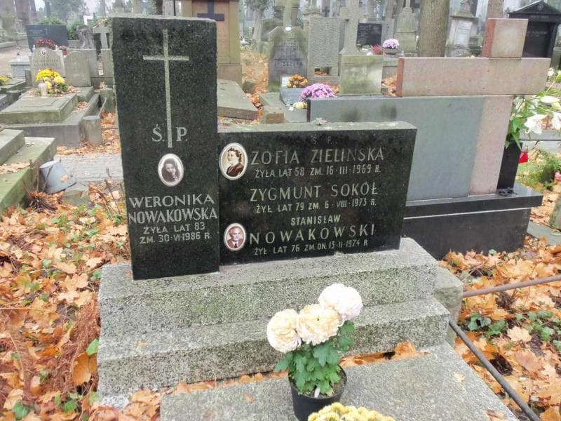 Zdjęcie grobu Stanisław Nowakowski (2)