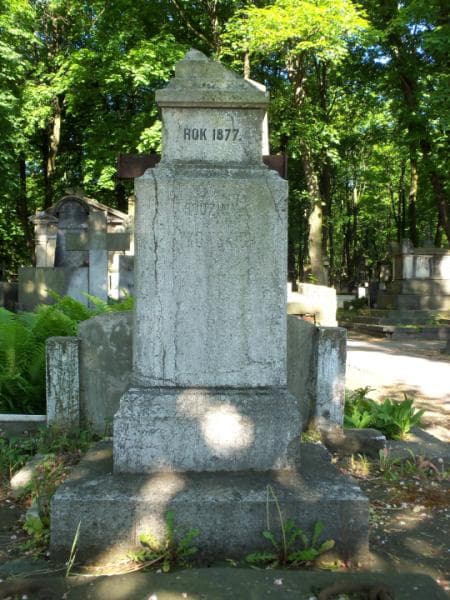 Zdjęcie grobu Wykowscy (2)
