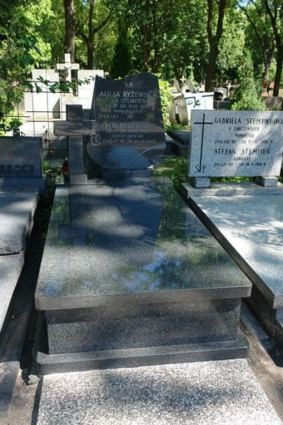 Zdjęcie grobu Jan Ryżewski (1)