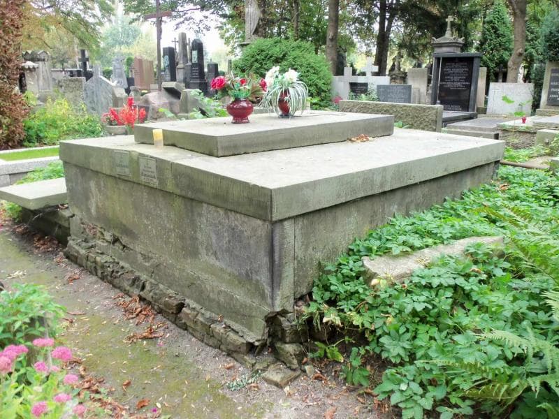 Zdjęcie grobu Jerzy Kułakowski (1)
