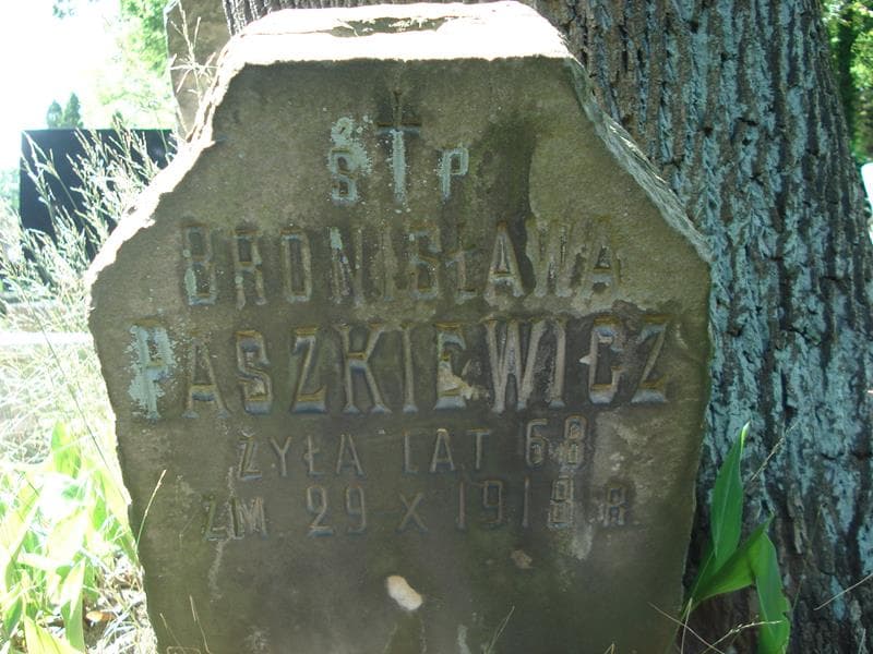 Zdjęcie grobu Bronisława Paszkiewicz (2)