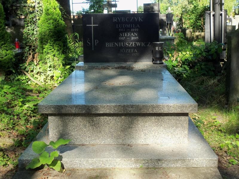 Zdjęcie grobu: Stefan Rybczyk