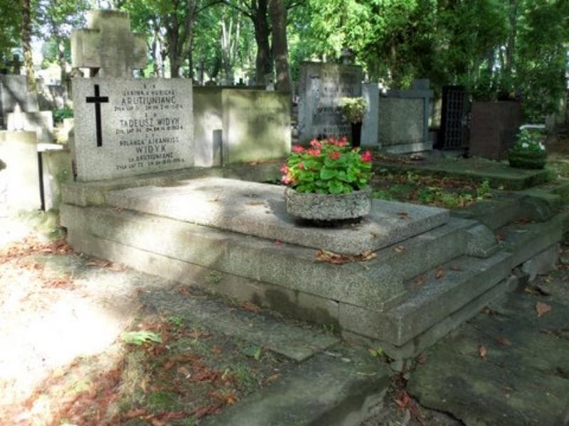 Zdjęcie grobu Janina Arutiunianc (1)