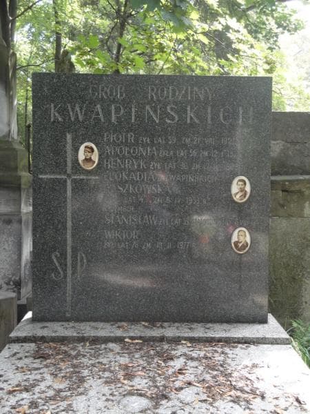 Zdjęcie grobu Wiktor Kwapiński (2)