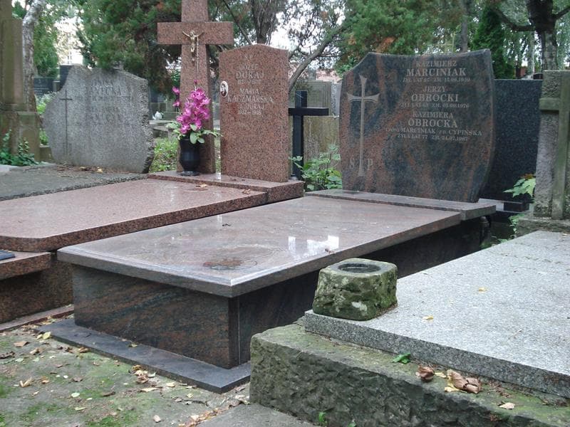 Zdjęcie grobu Jerzy Obrocki (1)