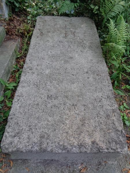 Zdjęcie grobu Marceli ... (2)