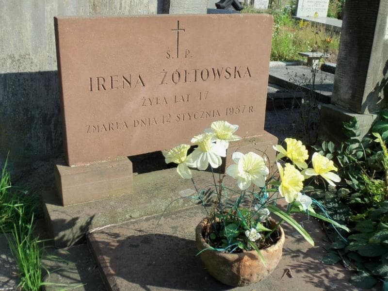 Zdjęcie grobu Irena Żółtowska (2)