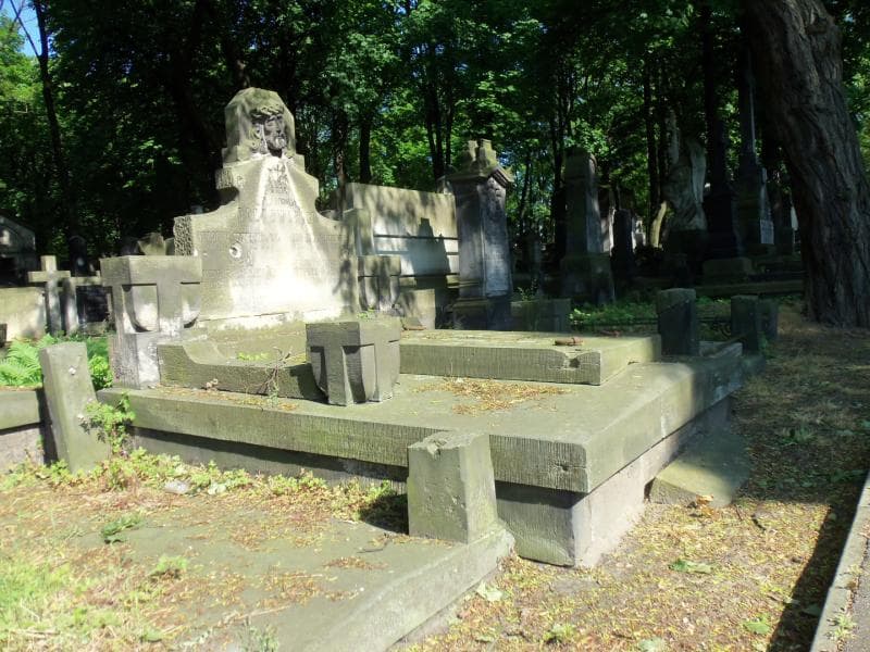 Zdjęcie grobu Daszkiewicz (1)