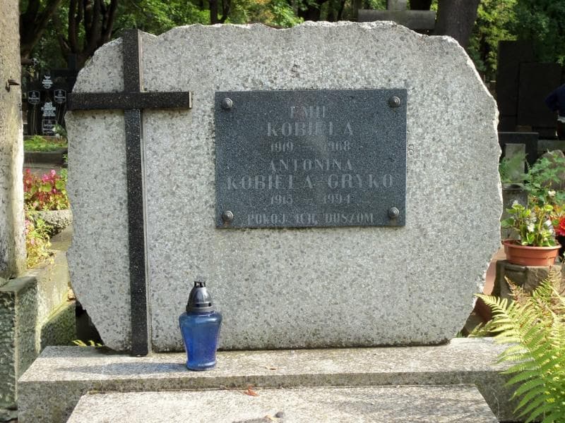 Zdjęcie grobu Emil Kobiela (2)