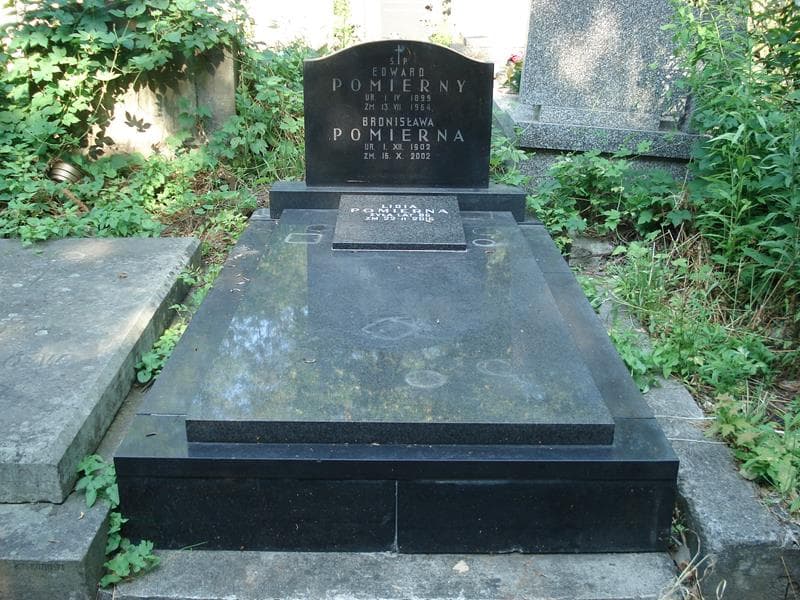Zdjęcie grobu Edward Pomierny (1)