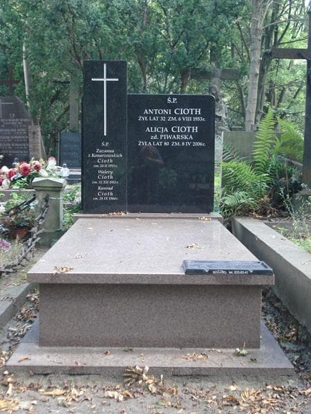 Zdjęcie grobu: Antoni Cioth