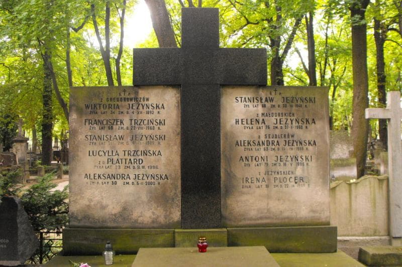Zdjęcie grobu Irena Plocer (2)
