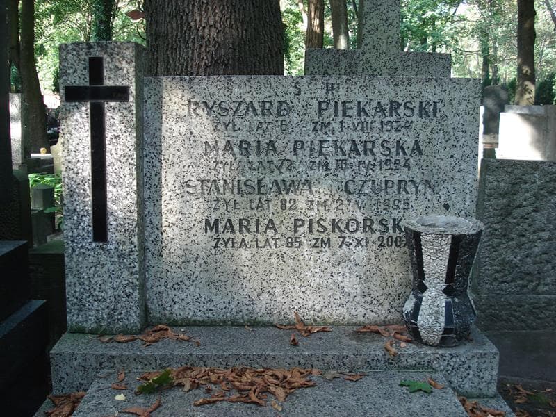 Zdjęcie grobu Maria Piekarska (2)
