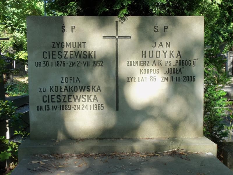 Zdjęcie grobu Jan Cieszewski (2)