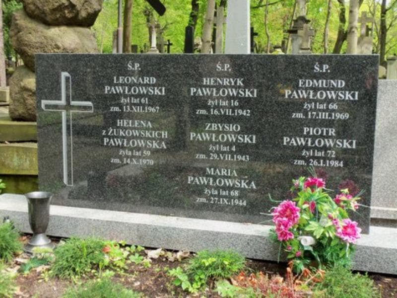 Zdjęcie grobu Zbysio Pawłowski (2)