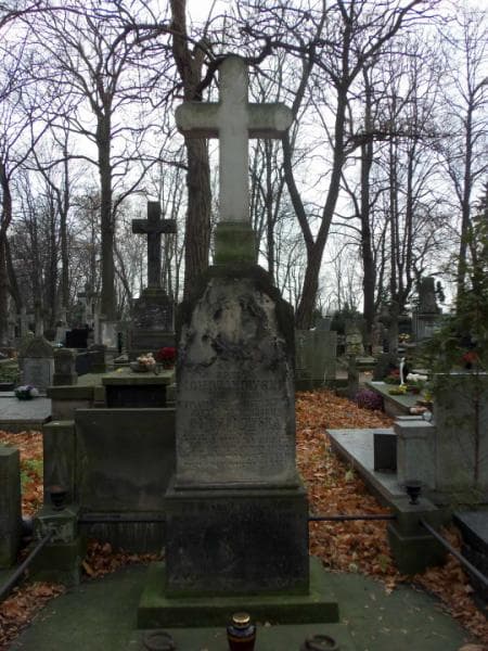 Zdjęcie grobu Maniusia Dąbrowska (2)