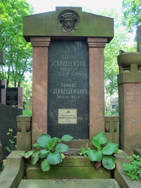 Zdjęcie grobu Tomasz Jędrzejewski (2)