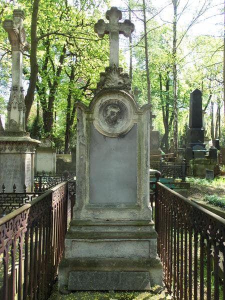 Zdjęcie grobu Wiktorya Lewińska (2)