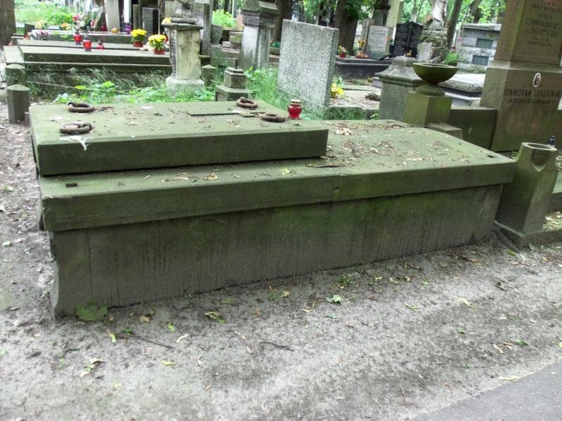Zdjęcie grobu Anonim (1)