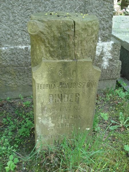 Zdjęcie grobu Teofila Binder (1)