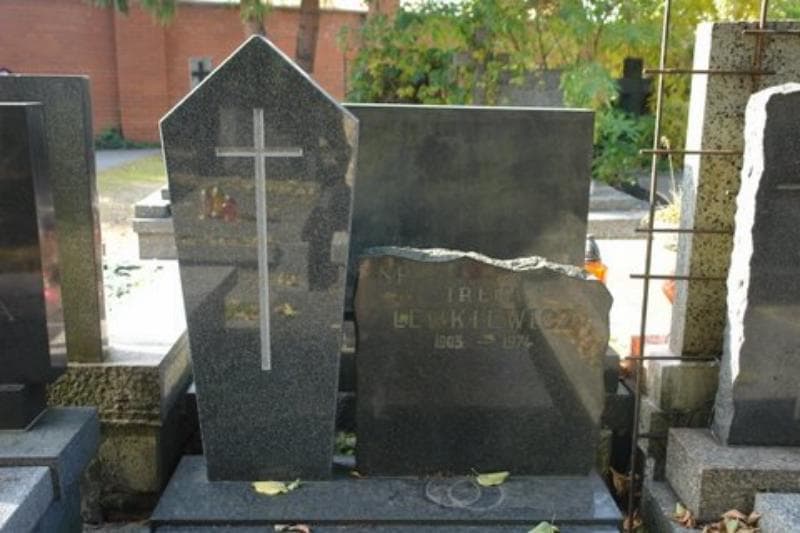 Zdjęcie grobu Irena Lewkiewicz (2)