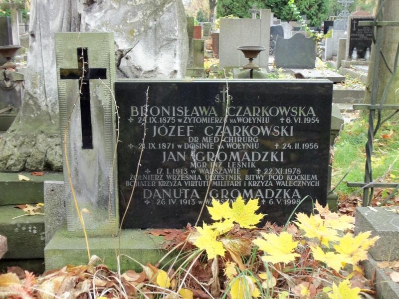 Zdjęcie grobu Bronisława Czarkowska (2)