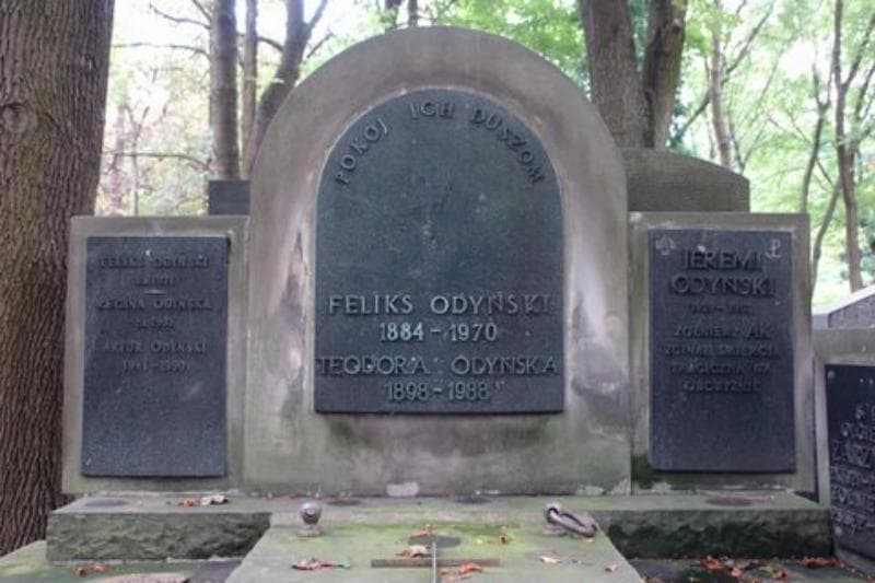 Zdjęcie grobu Jeremi Odyński (2)