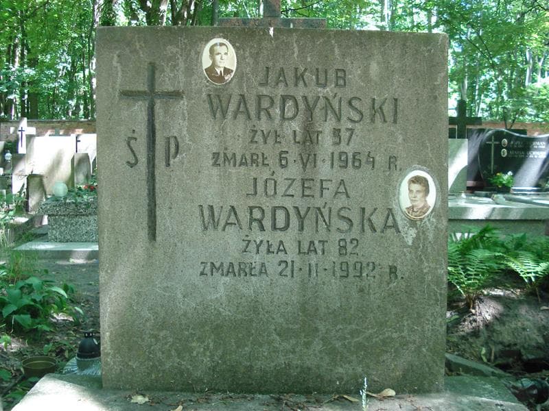Zdjęcie grobu Józefa Wardyńska (1)