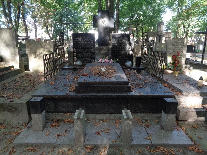 Zdjęcie grobu Bronisław Kubler (1)