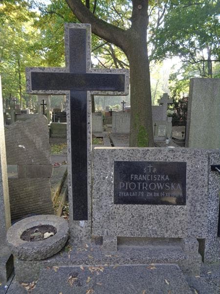 Zdjęcie grobu Franciszka Piotrowska (2)
