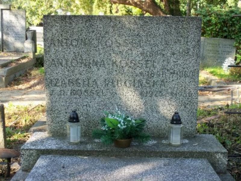 Zdjęcie grobu Izabella Plucińska (2)