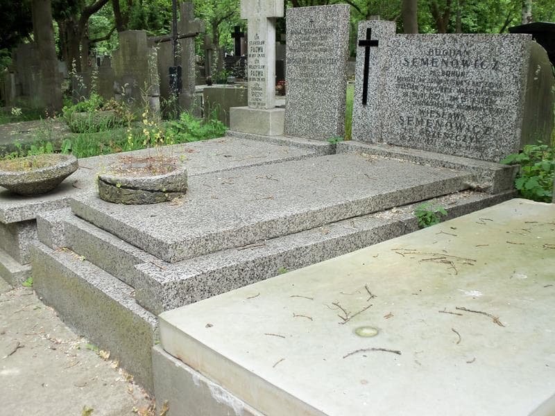 Zdjęcie grobu Wiesława Semenowicz (1)