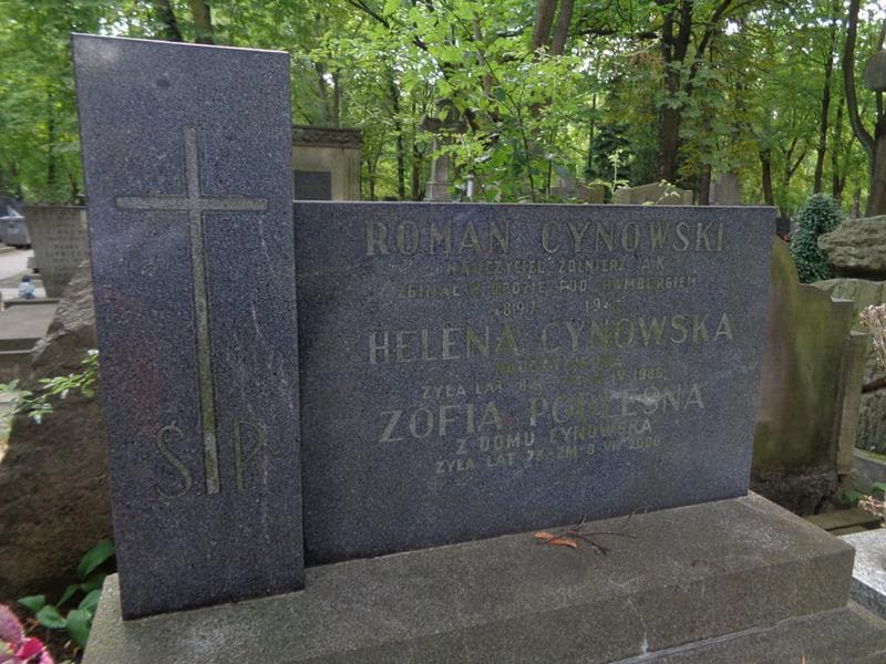 Zdjęcie grobu Roman Cynowski (2)
